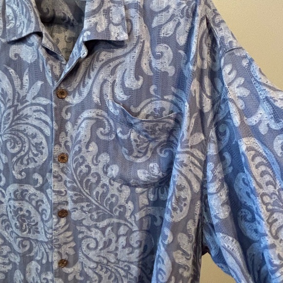 Tommy Bahama Blue 100% silk  Paisley Shirt - Picture 6 of 7